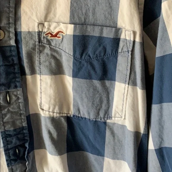 LONG sleeve button down Hollister shirt - Picture 2 of 4